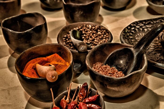 Can selling custom spice blends from your restaurant bring in more revenue? Looks like it!