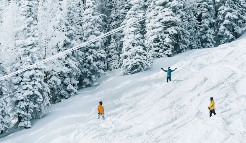 Snowy Bliss in Aspen, Colorado: Your Ultimate Winter Escape