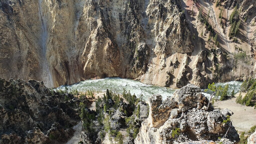 Yellowstone's geological wonders