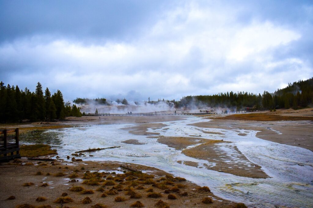 Yellowstone National Park attractions